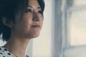 欅坂46、新曲「10月のプールに飛び込んだ」を使用した新TVCM解禁【イオンカード】
