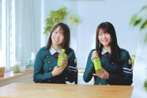 「アイドルもお茶も緑がいいですよね！」 欅坂46 菅井友香と田村保乃が緑推しを呼びかける！
