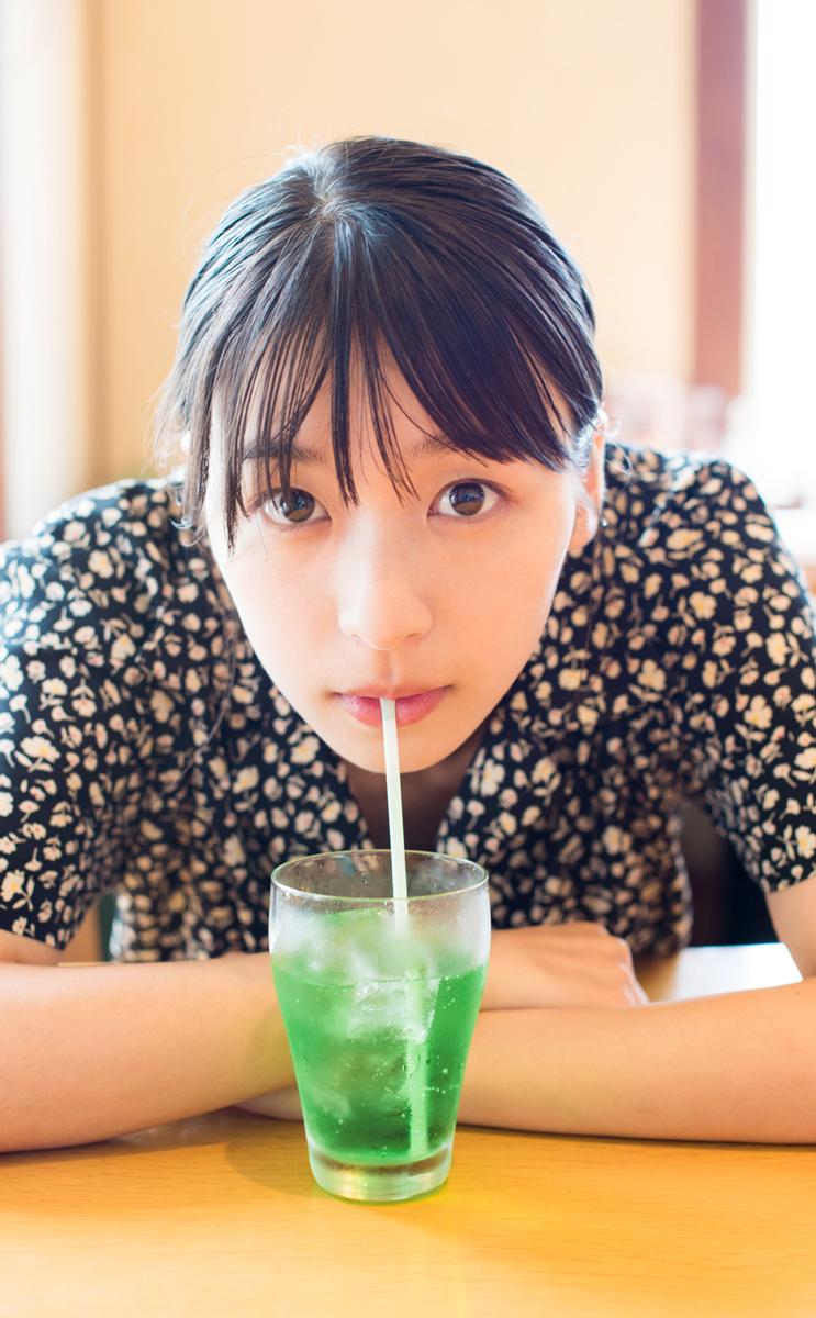 注目の女優・鳴海唯の1st写真集が発売決定！ 先行カットを公開！