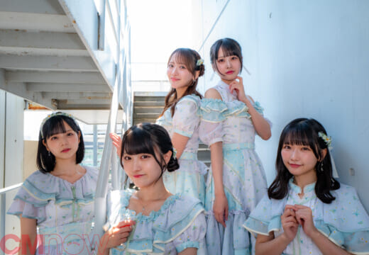 12thシングル「傷つくことが青春だ」を発売中のSTU48。楽曲に加え、夏の思い出も語る。