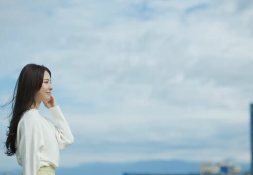 藤木鉄工の新CMに、NGT48の大塚七海さんが出演！鉄骨製造業のスケールの大きさを「妹目線」で伝える。