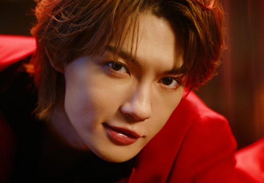 『ホットペッパーグルメ』新WebCMは佐野勇斗・吉田仁人の共演第二弾！ “席押さえの化身”役で凛々しい赤スーツ姿を披露！