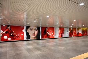 「#渋谷に巨大天ちゃん」登場！『コマーシャル・フォト2026年8月号』の山﨑天（櫻坂46）のビジュアルが道玄坂ハッピーボードAに掲出！